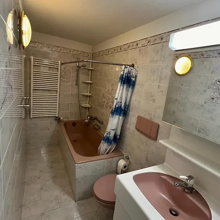 Semesterbostad Rustico In Gambarogno Maggiore Gerra (Locarno)